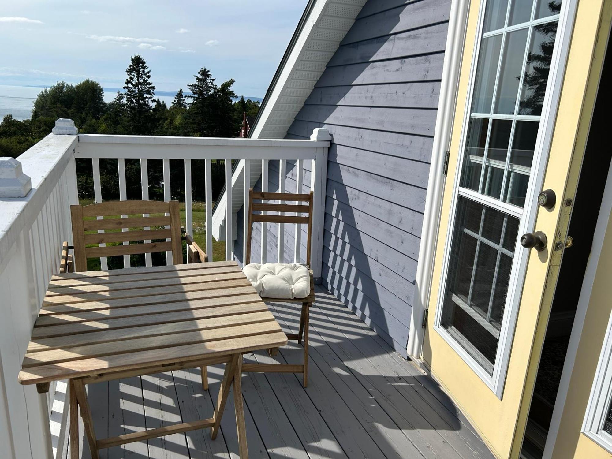 Tides Inn Guest Suites Halls Harbour Exterior foto