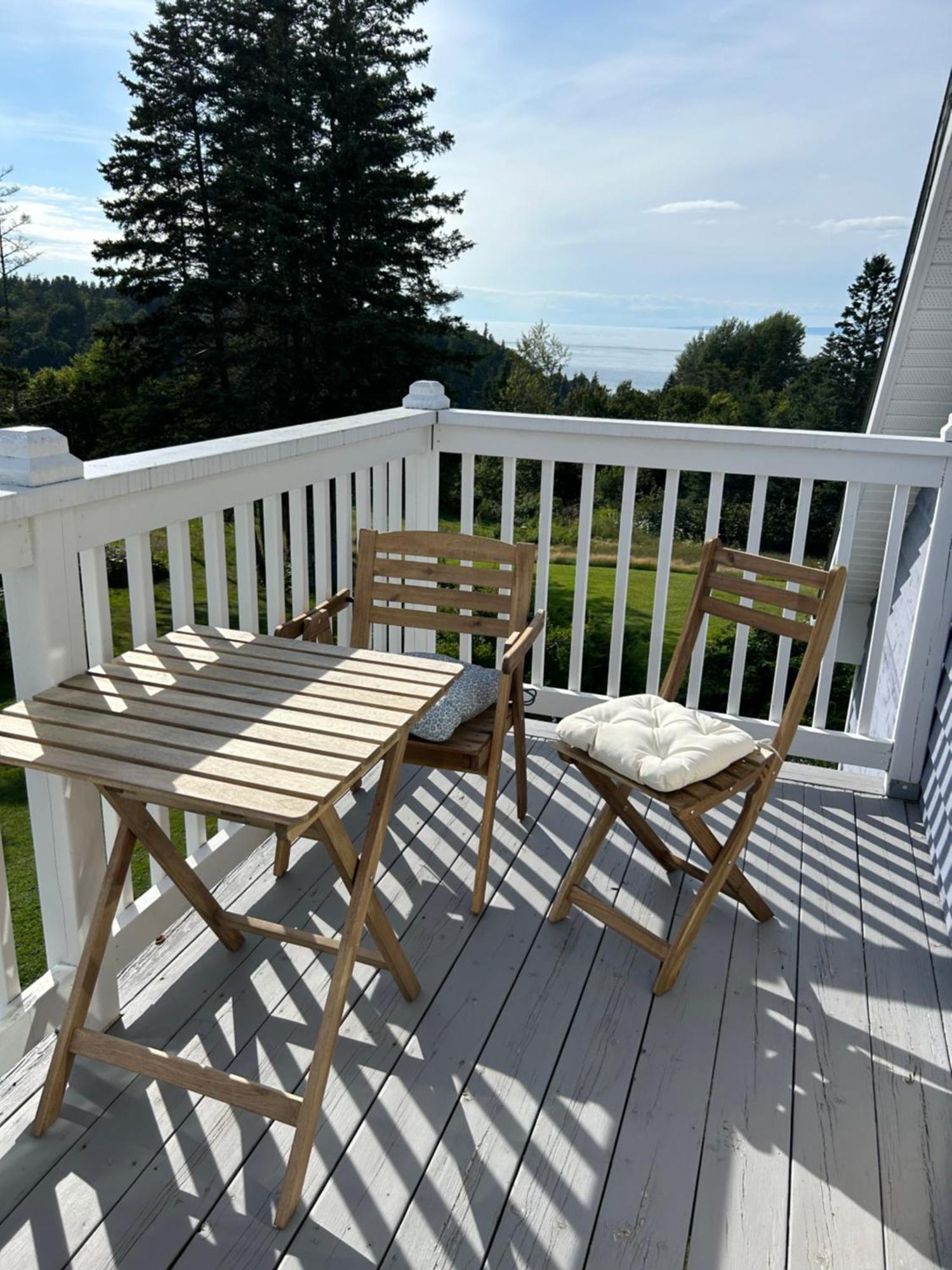 Tides Inn Guest Suites Halls Harbour Exterior foto